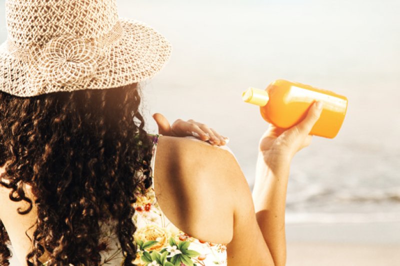 PROTECCIÓN SOLAR TODO EL AÑO PARA PREVENIR PELIGROS AL SOL